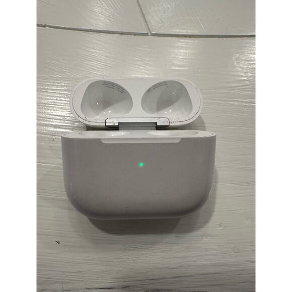 Apple Other - AirPod Case 3rd Generation- Apple